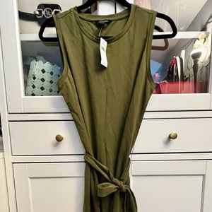 Banana republic sleeveless tank midi camel color dress